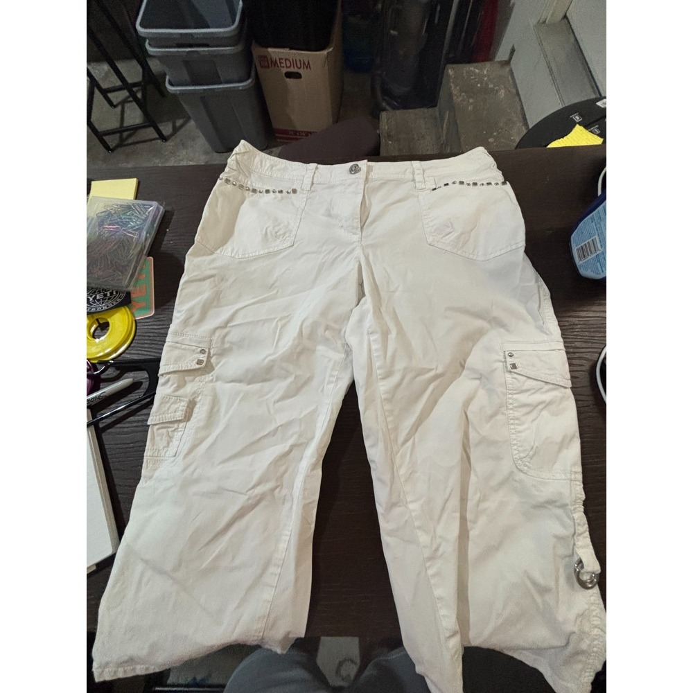 White House Black Market size 8 White pants